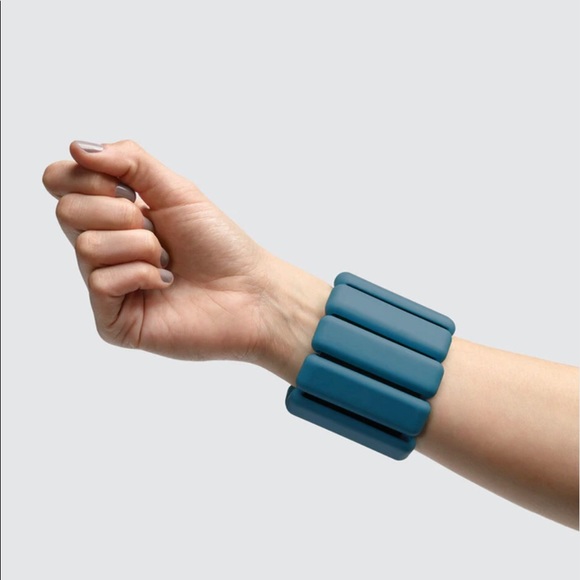 *rare color* Bala Bangles (1 lb each) turquoise - Picture 3 of 4